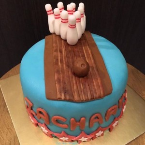 bowling cake 4