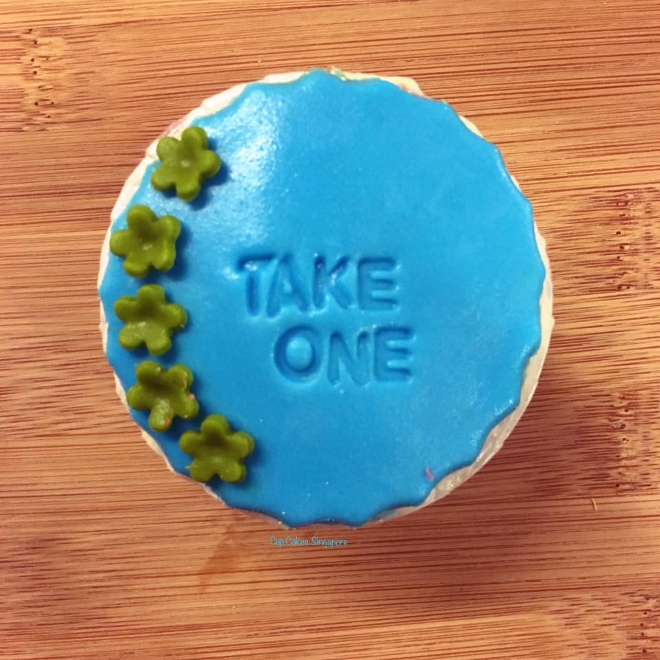 Alice in Wonderland Take One Cupcakes Singapore