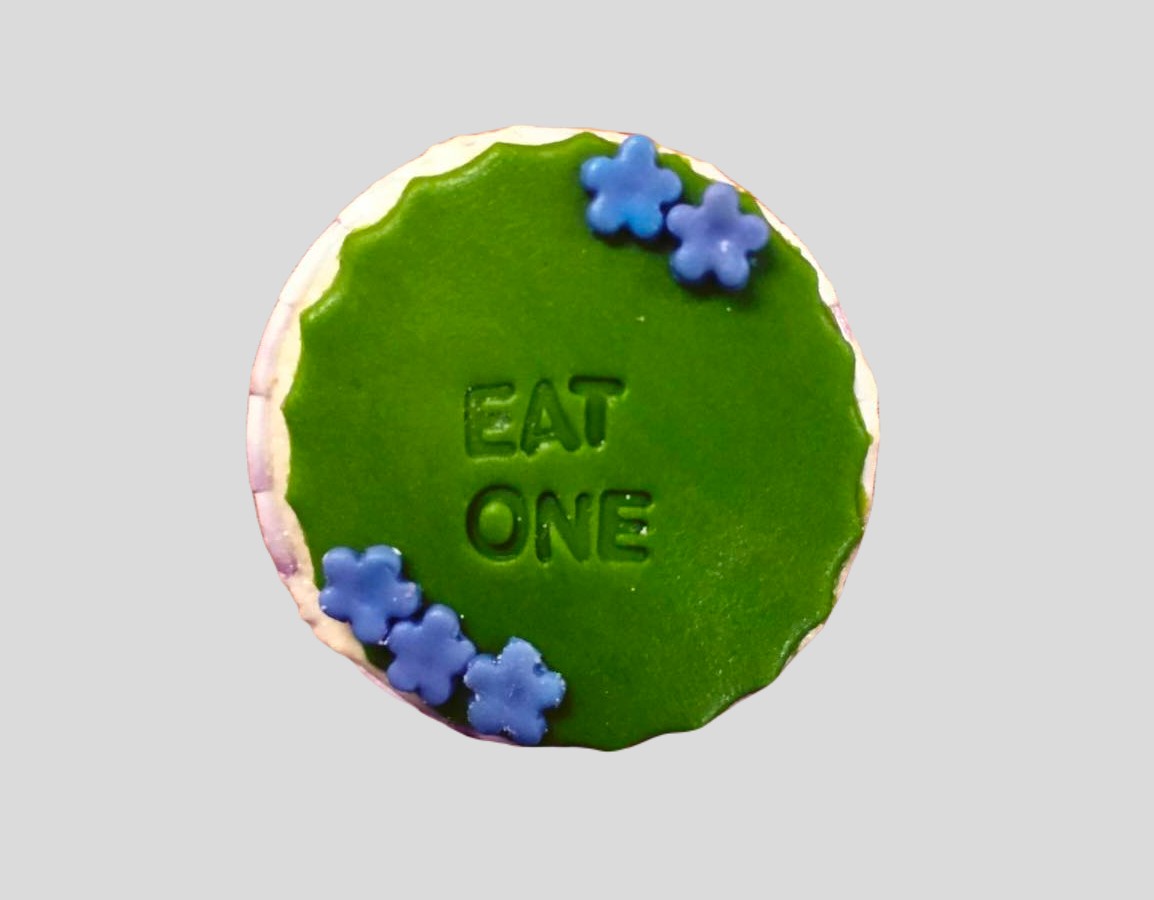 Alice in Wonderland Eat Me Cupcakes Singapore