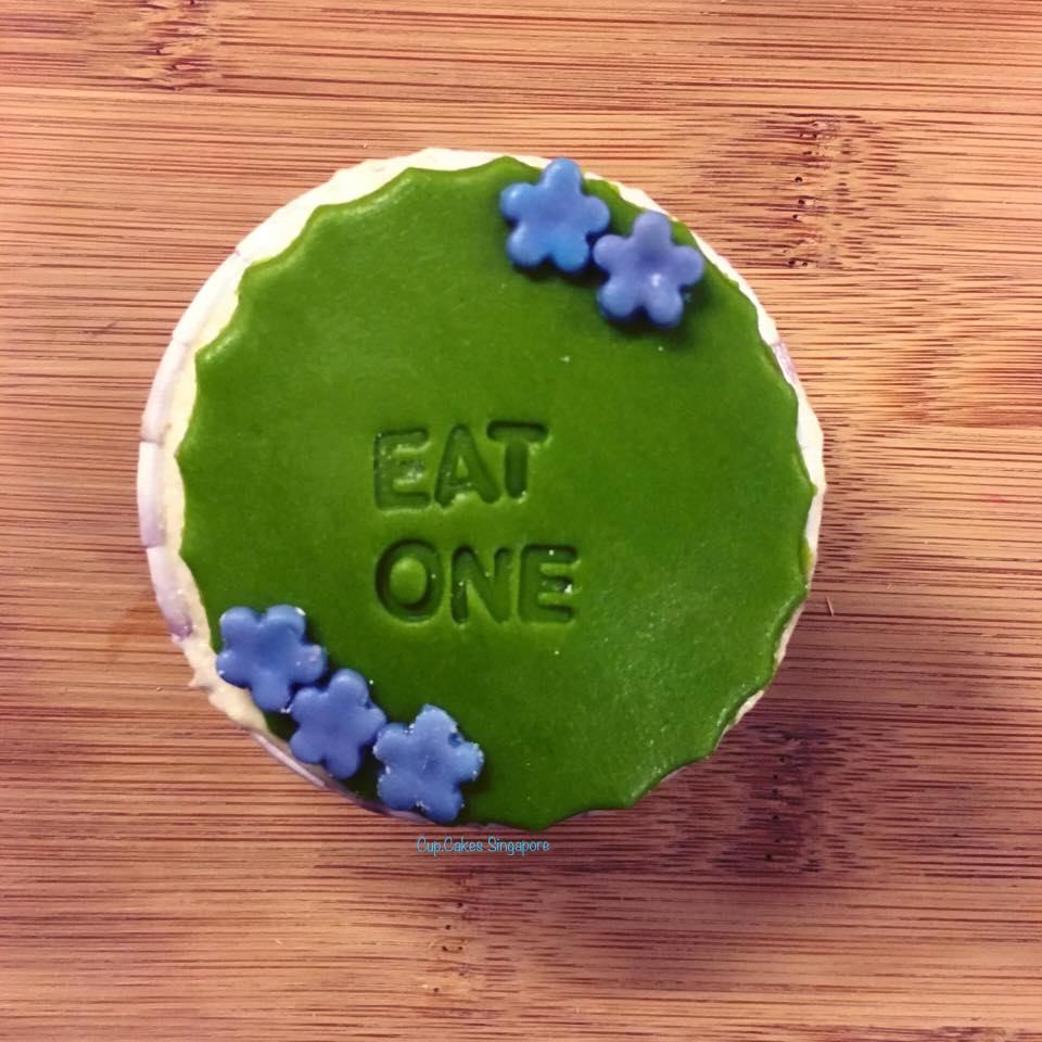 Alice in Wonderland Eat Me Cupcakes Singapore view 2