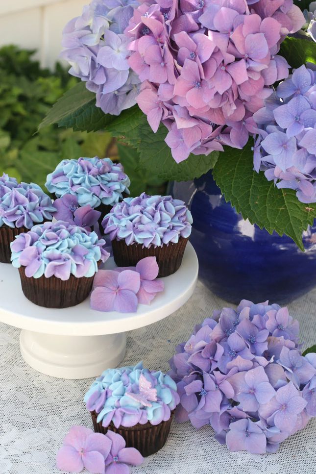 Hydrengea-cupcakes