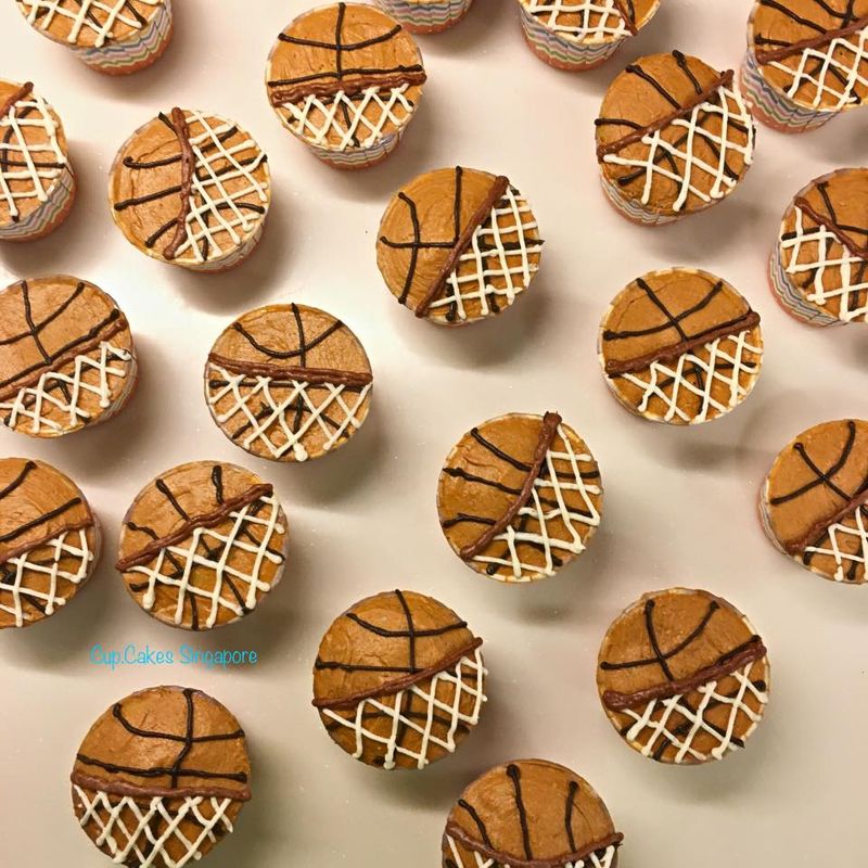 Basketball cupcakes