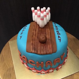 bowling cake 6
