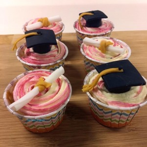 grad cupcakes