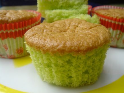 pandan chiffon cupcakes
