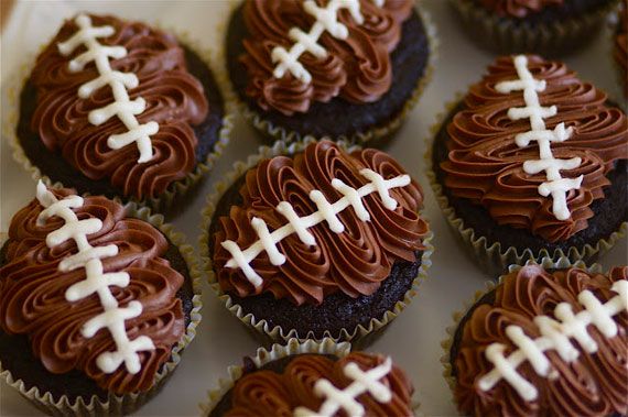 Rugby cupcakes 2