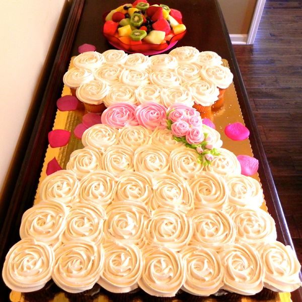 wedding-dress-cupcakes